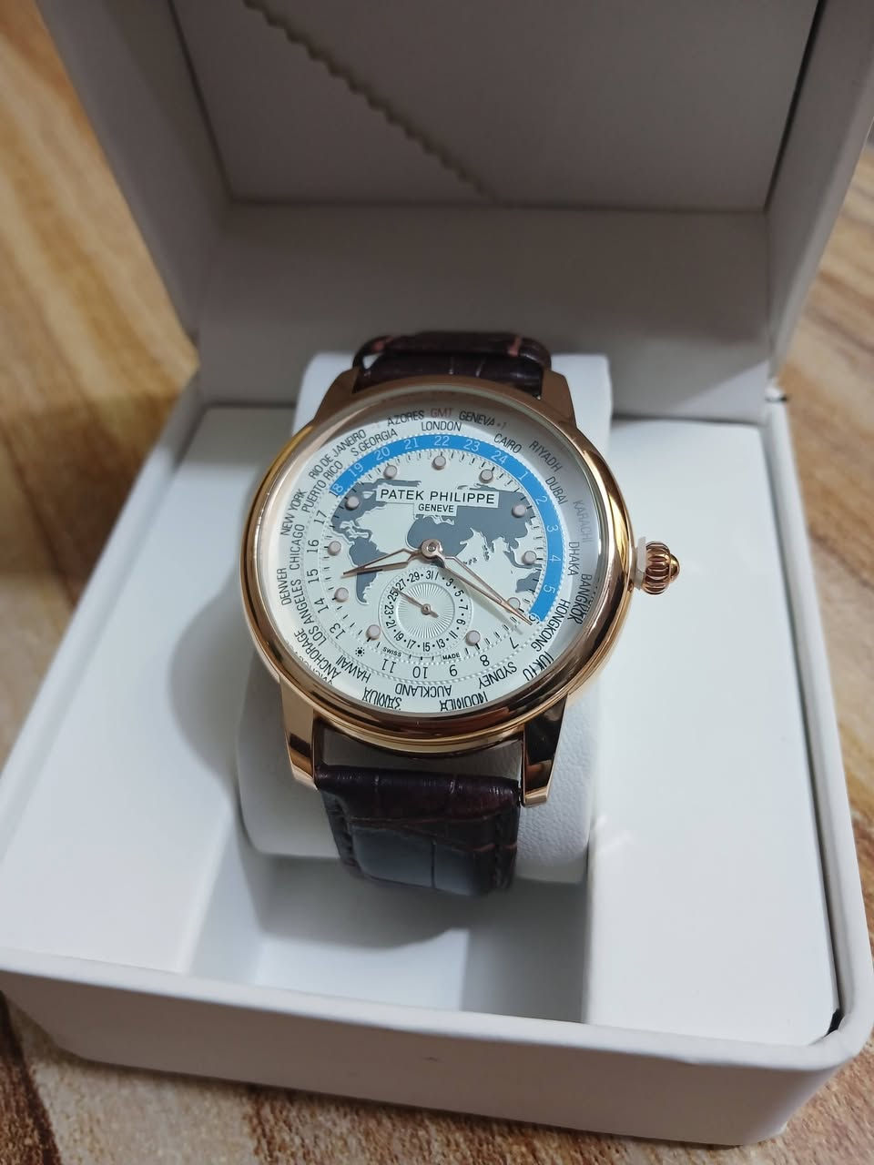 باتك فلب دولي موديل قديم
قطعه مال امزون تحفه فنيه 

اميال وارقام لامينوس 

دبل مكينه سنتر ثواني منفصل سويس ميد 

ستانلس ستيل ضد الماء 

سير جلد اصلي دبل خياط 

السعر ٣٠ الف على اول تم


**إذا كنت صاحب هذا الإعلان وتريد حذفه لأي سبب، رجاءا أرسل رسالة إلى الدعم الفني**