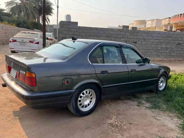 سلام عليكم بيم البيع مديل 1990رقم صلاح الدين الماني شرط التحويل محرك وكير شرط محرك مسكر 28 كير اوتمتيك كهربائية تخم تاير جديد وصدر جديد وترايه البصره وكهرايات كله شقال السيارة احله من الصوره السعر 57وبيه مجال الطيبين مكانك الرمادي رقم الهاتف/***********
