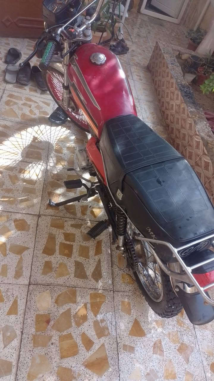 السلام عليكم دراجه سيفان 2017لبيع اومراوس كامله مكمله كهربايات كله شغاله سلف هندر عيبه بس الوياله مو مالته بس الدراجه خير من الله مكاني ديالئ رقمي ***********
