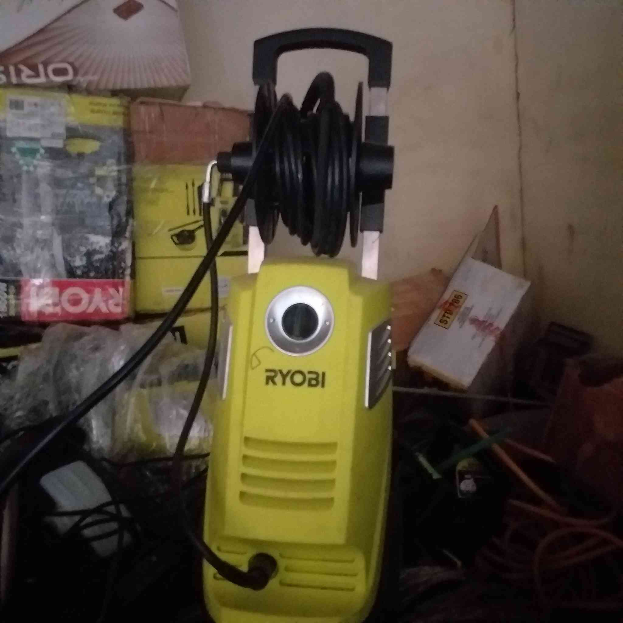 فارات ريوبي جمله عدد ٨٥ عنوان نجف كوفه رقم موبايل ***********
