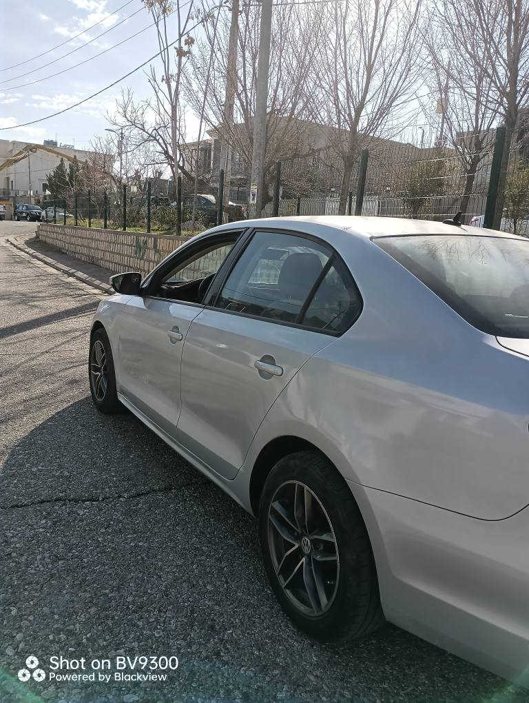 بۆ فرۆشتن جیتا 2014 خليجي مەکینە 20  تەنەفس تەبیعی  رەقەم و سەنەوی نوێیە تا 2029 6پارچ بۆیاغە بێ ژوورێ پشتی جەمپەکی خەفیفی هەیە گێرو مەکینە تحویل و غرامە بەشەرت أربيل, العراق


**إذا كنت صاحب هذا الإعلان وتريد حذفه لأي سبب، رجاءا أرسل رسالة إلى الدعم الفني**