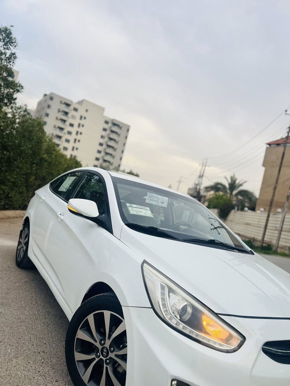 اكسنت موديل 16 خليجي
مكينه 1600 دوش مكفوله 
مواصفات معروفه سياره جديده بيها صبغ فقط بنيد باقي مكفول يريد يعرف تفاصيل على الرقم مكاني بلديات سونار مع المنشور سعر سياره 107 بيه مجال ***********
