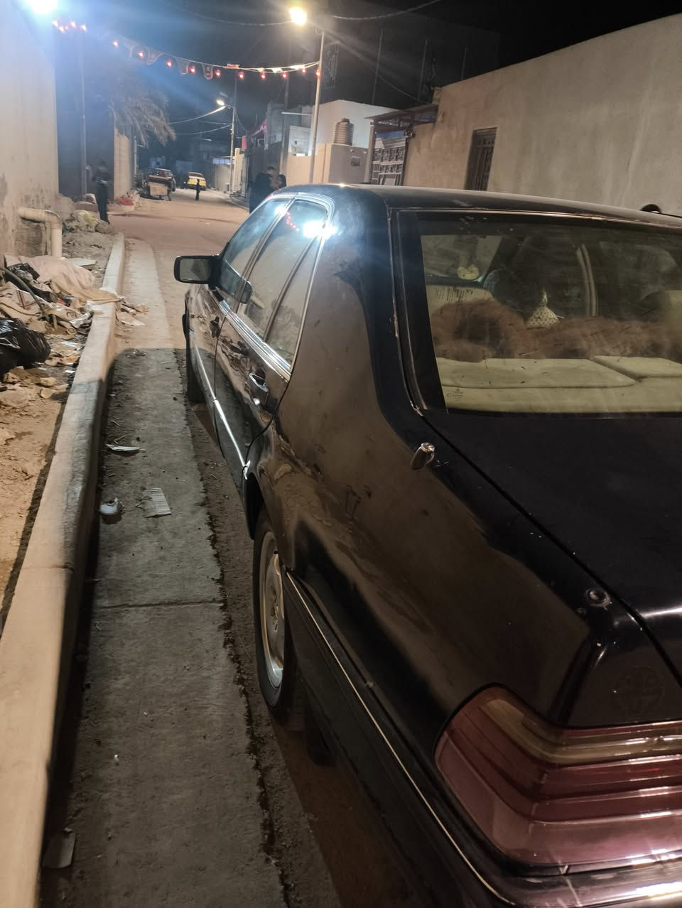 شباح للبيع سعر ٣٥  سياره اسمي رقم بغداد ***********
