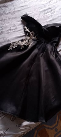 ستن ثقيل • ملبوس ساعتين • نظيف ١٠٠٪