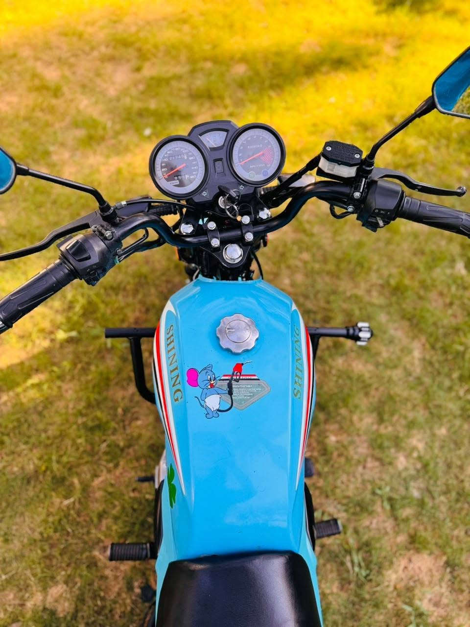 السلام عليكم 
شاينك عراقيه 🇮🇶 
مكينه 150cc تبريد دهن
كير تعليك 1N2345⚙️ 
لون سمائي 🩵 
كهربائيات بلاديه🔌 
تخم تاير جوه 
باتري جديد 🔋 
مرقم ديالى لوحتين انكليزي 
بإسمي شرط التحويل 
السعر  (مليون و٧٠٠)وبيه مجال
المكان بعقوبة
جسر الجورجية خرنابات
الأستفسار على الرقم ***********☎️
