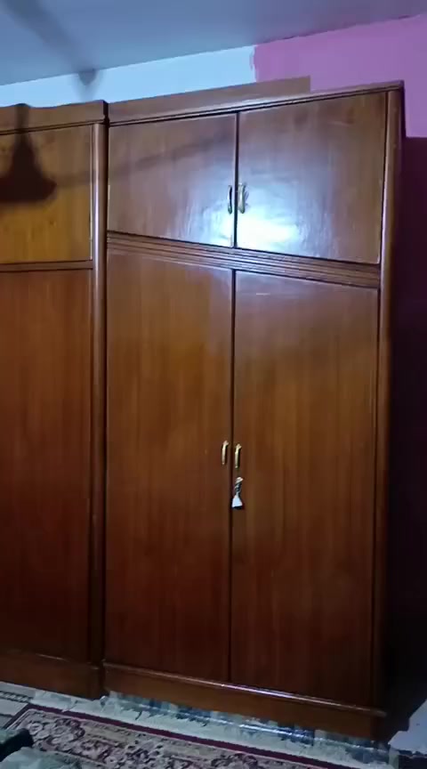 السلام عليكم..، 👇 
توفر غرفه شغل ثكييل، كلها دنك.. بعد وياها قطعه ركنيه ديوان.. كنتور ضخم قياسات ستندر الغرفه داخل خارج صاج... اي استفسار   تواصل عالرقم ***********.. فلوجه حي المعلمين.. 🌹 🌹 🌹 ملاحظه الغرفه نظافتها 95 تحتاج فقط تلميع..
