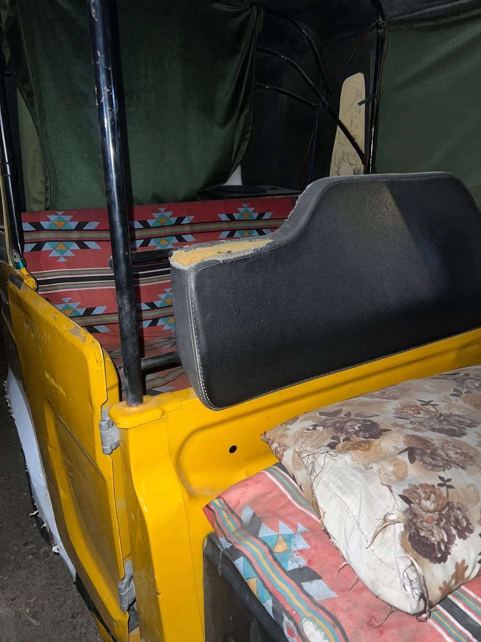 سلام عليكم تكتك لبيع 
تيفيس موديل 2021
مكينه مبدل جديده 
السعر ٥وربع وبيهه مجال 
***********
