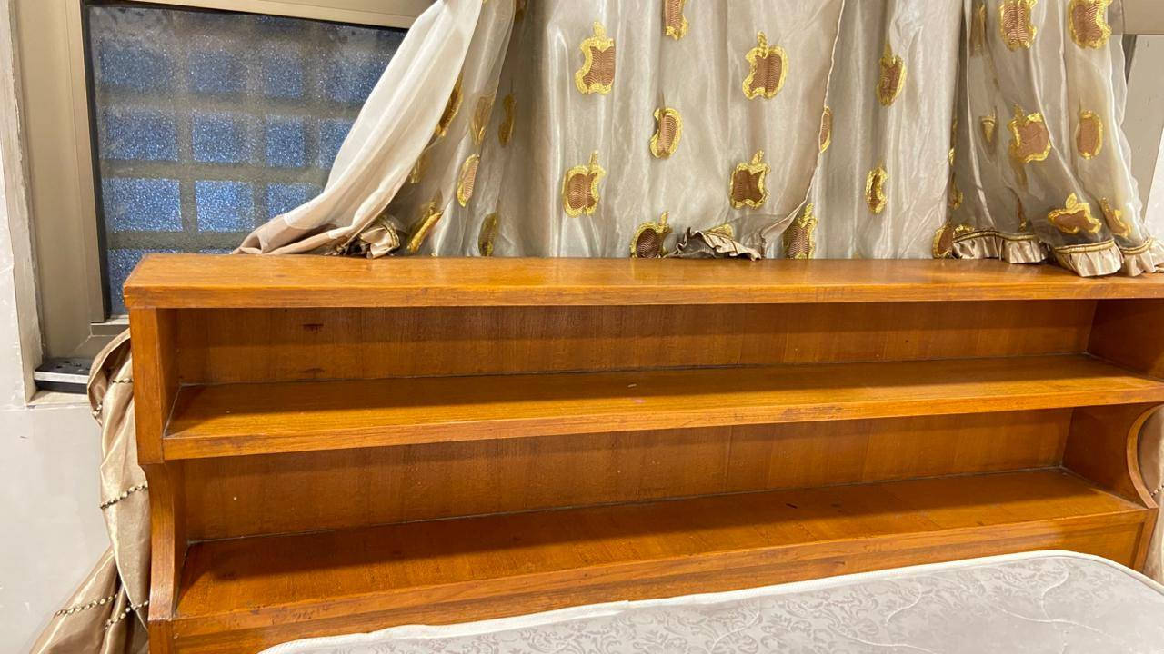 جربايه نفرين مع دوشك للبيع صاج نظيفه مكاني طوبجي سعرها 100 وبيها مجال


**إذا كنت صاحب هذا الإعلان وتريد حذفه لأي سبب، رجاءا أرسل رسالة إلى الدعم الفني**