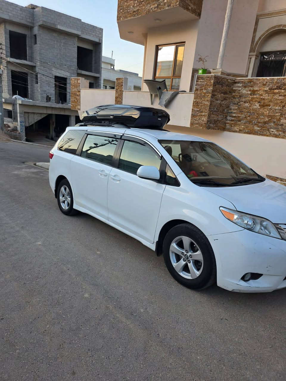 سلام عليكم
رمضان كريم عليكم

 سياره سينا 

موديل 17

مواصفات Le

كلين تايتل

مكفول من صبغ من بارد 

ماشي 400كليوم متر 

استخدمه شخصي
سعرها 235 بيها مجال 

اي استفسار على ارقام التالية 

 ‏‪***********‬‏ 

واتساب
