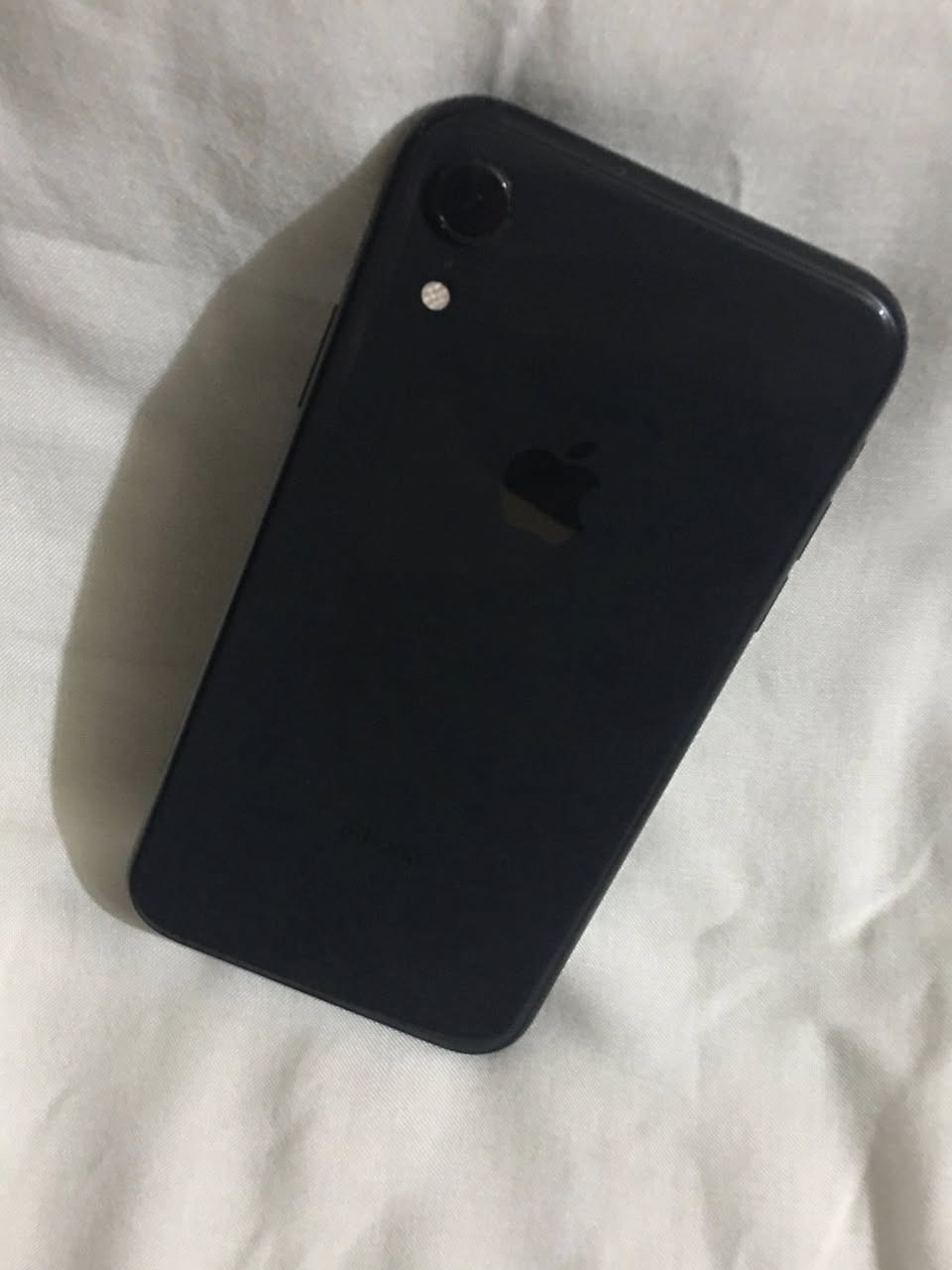 السلام عليكم 
ايفون XR 

ذاكره 128 / بطاريه 77 / نموذج M / لون اسود / نظافه 90٪؜

الجهاز وتر بروف/ كفاله عامه من كلشي 

السعر 150 / بغداد الكاظميه ماعندي توصيل


**إذا كنت صاحب هذا الإعلان وتريد حذفه لأي سبب، رجاءا أرسل رسالة إلى الدعم الفني**