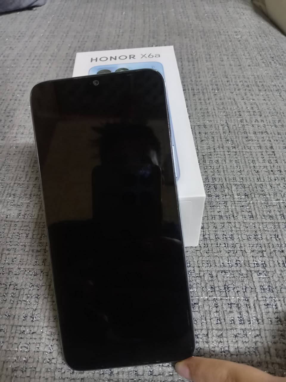 HONOR X6a
مستعمل شي قليل عل وضع الشركه ماومفتوح 
ذاكره ١٢٨ ك
داخليه ٤ ك
السعر ١٢٥٠٠٠ الف 
للستفسار اتصل عل رقم 
*********** واتساب
