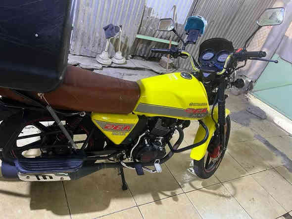 السلام عليكم 
دراجه موديل 2023  سنويه بسمي ثاني يوم اداورلك 
تصليحه كله يم همام الفتلاوي 
السعر .بمليون و٨٠٠وبيه مجال 
‏رقمي :***********
