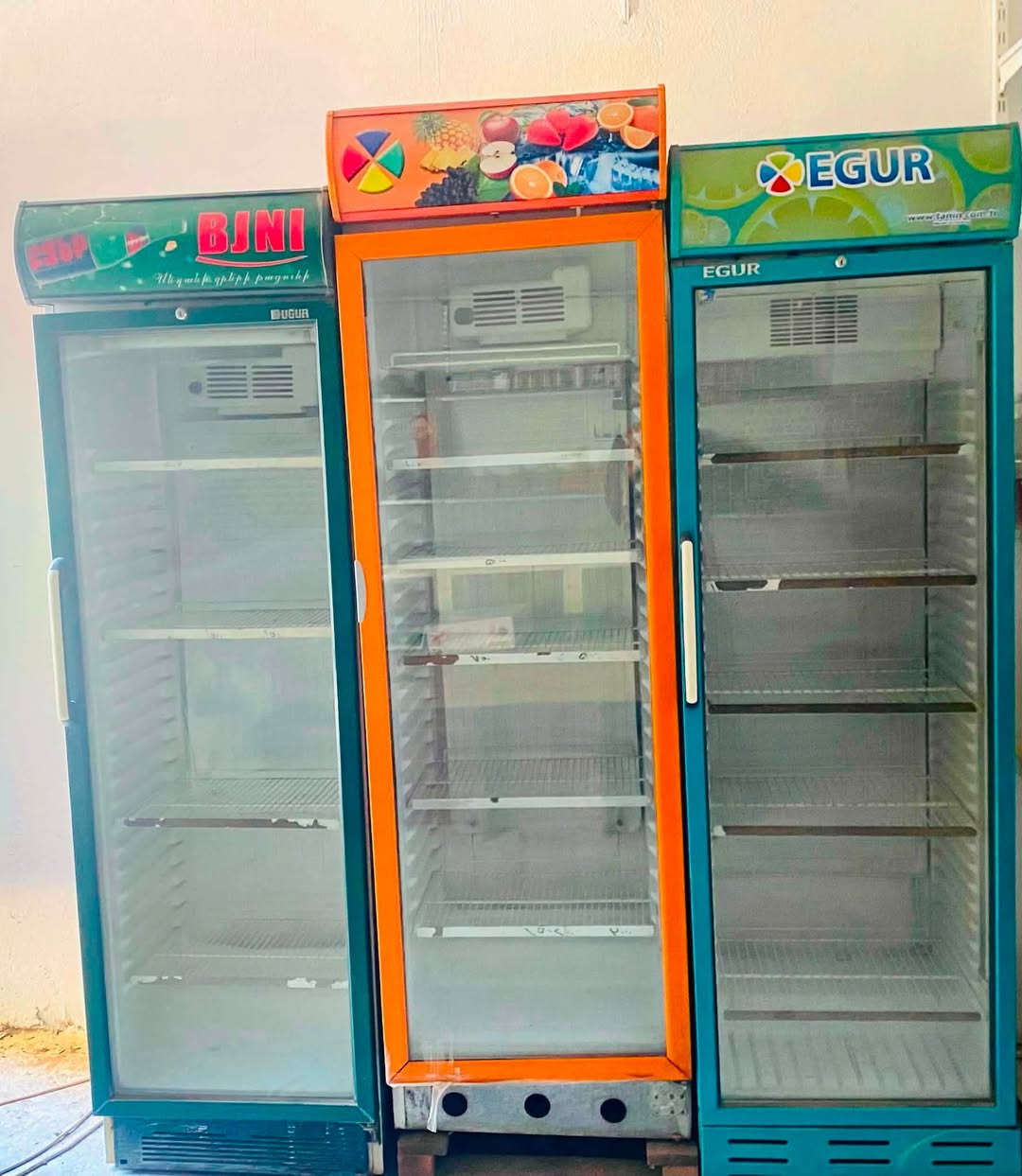 إذا تدور على عارضات بسعر مناسب وجودة زينة،
✅ نظيفة جدًا
✅ شغّالة 100%
✅ تبريدها ممتاز
✅ جاهزة للاستخدام مباشرة
✅ الأسعار مناسبة وتناسب الجميع

للاستفسار والمعاينة راسلني على الخاص أو اتصل، والبيع للأسبق.
***********
