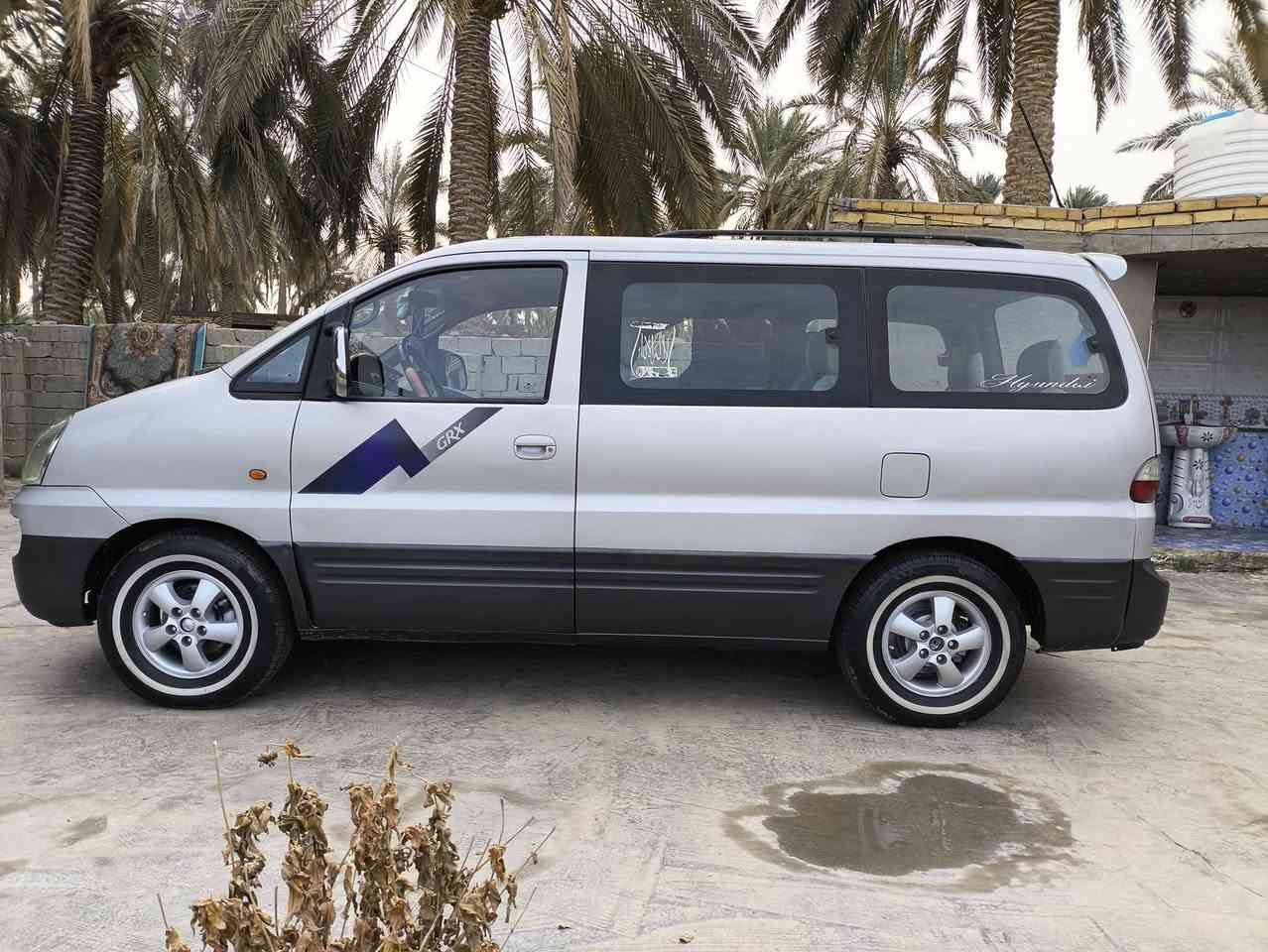 ستاركس موديل 2000
رقم بغداد خصوصي 
السياره بسمي 
كير اوتماتيك 
محرك  مسكر
تخم تاير جديد 
سياره خير من الله مال جناي 
مكفوله   
المكان بابل 
***********
