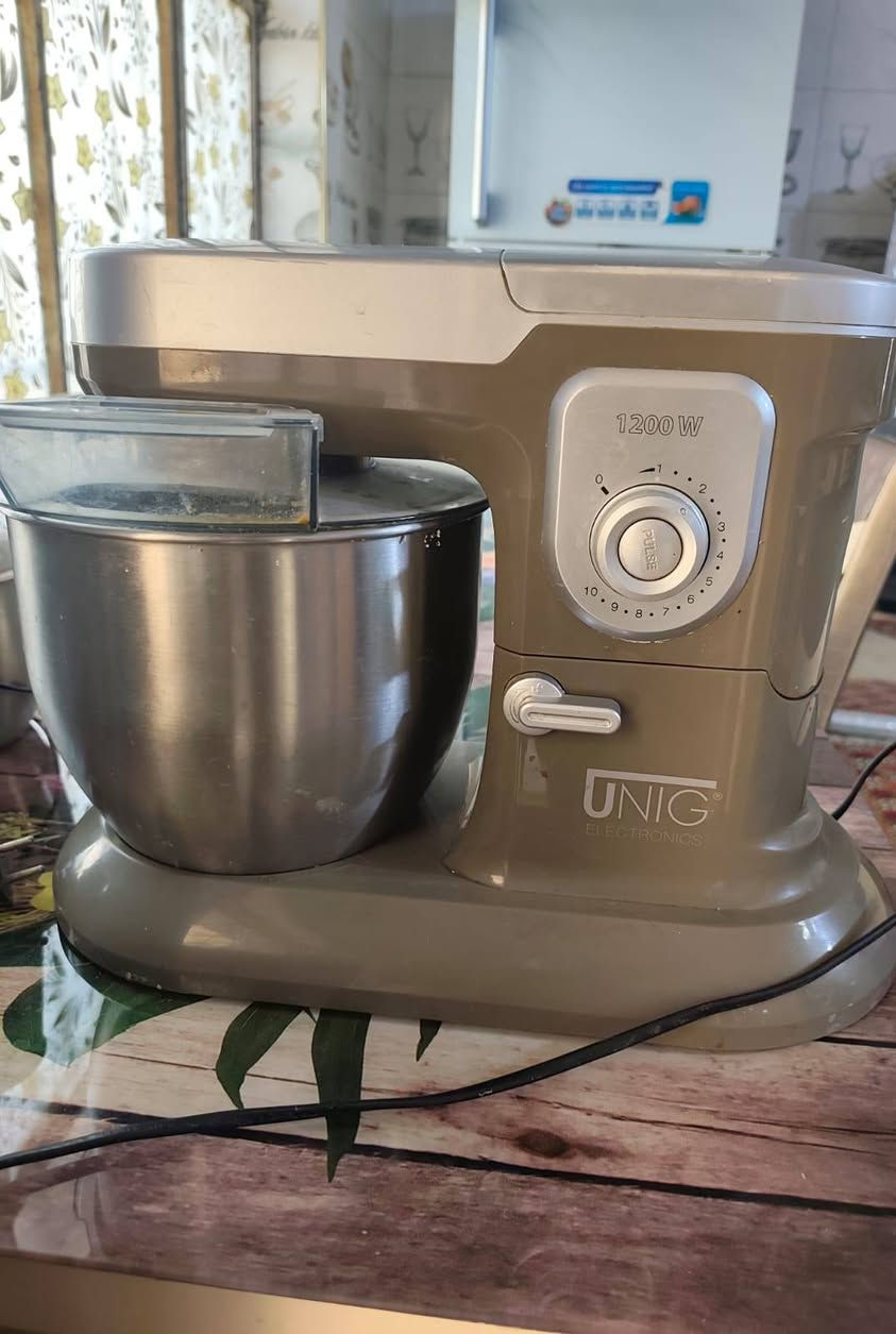 عجانه البيع سعر 125 وبيه مجال المكان حله شارع 80 ***********
