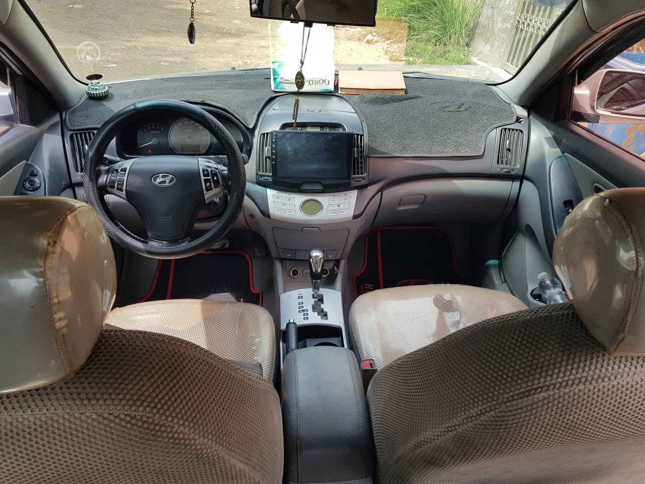 سلام عليكم للبيع افانتي 2007 المقدس لون سلفر  كوري رقم بغداد انكليزي سنوية نهايتها 2030 تحويل مباشر 
(( سياره بيها كم قطعه ابيعلك احزام بدون دواخل قماره مكفوله تكم مكفوله شواصي مكفوله )) 
 
محرك ١٦٠٠  دوش المرغوب دكشن عالي وبيها منضومة غاز 
أربع دسك 
كشافات زنون عالي ناصي بلوجكترات كلهن شادلهن زنون وشادلها شاشة تاب
وبعد مواصفات معروفه يدات نيكل داخل خارج
سياره جاهزه محرك كير حداديه تبريد كلها خير من لله وجاهزه عله آخر حبايه و ما بيها كل نقص ومن جميع النواحي خير من الله 
مكان السياره بابل المسيب 
السعر 95 وبيها مجال حك الجيه 
للاستفسار  ***********0
