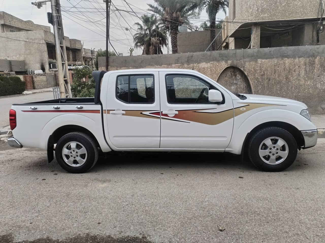 السلام عليكم(مكلف بل نشر رقم صاحب السيارة ***********) 
نيسان نيفارا 2014 مكفولة من الضربة والصبغ بيه بارد فقط بل باب خلف الصدر السونار داخل المنشور مكينة وكير مامفتوحات رقم بغداد الدولي بأاسمي سيارة مال جناي السعر 119وبيه مجال بسيط مكان السيارة بغداد الكمالية الرقم ***********
