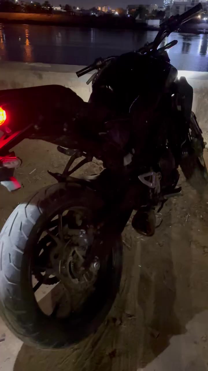 بطح هوندا cbr250r دراجه مكفوله كفاله
دراجه مكفوله كير محرك كهرباىيات كله شغال 
كله على وضع البلاد رايقه لاتوكفك بشارع ولاتعطل 
ماشيه 35الف بعدها جديده 
للبيع سعر 20ورقه بيها مجال للشراي بدون اوراق اكفلك سرقه ومحرك مكاني بغداد ***********
