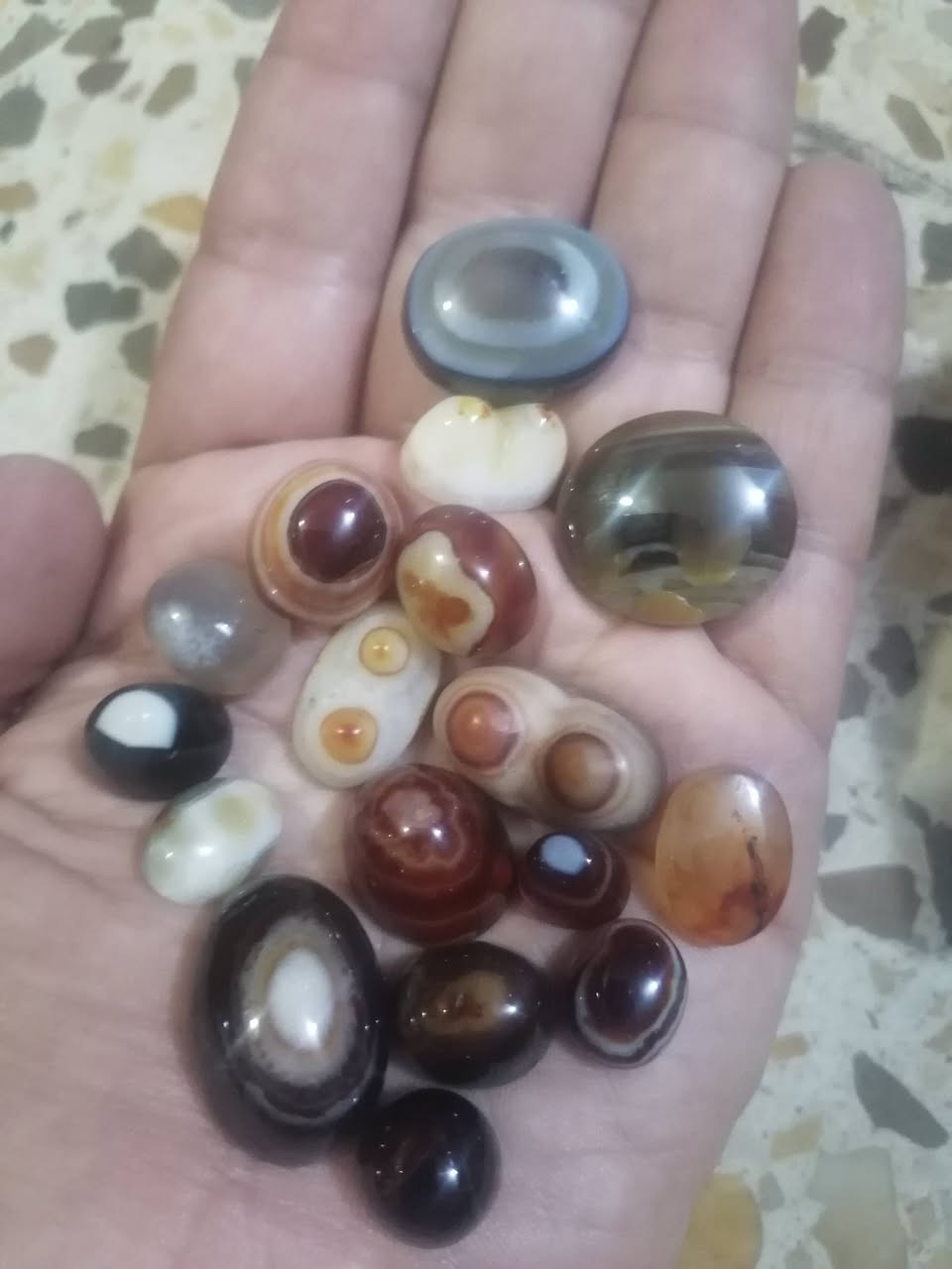 سلام عليكم للبيع احجار فيروزي نيشابوري و جزع و سليماني عين صريحة و سنام الجمل عقيق كل واحد وسعره توصيل جميع محافظات العراق ما اراوس


**إذا كنت صاحب هذا الإعلان وتريد حذفه لأي سبب، رجاءا أرسل رسالة إلى الدعم الفني**