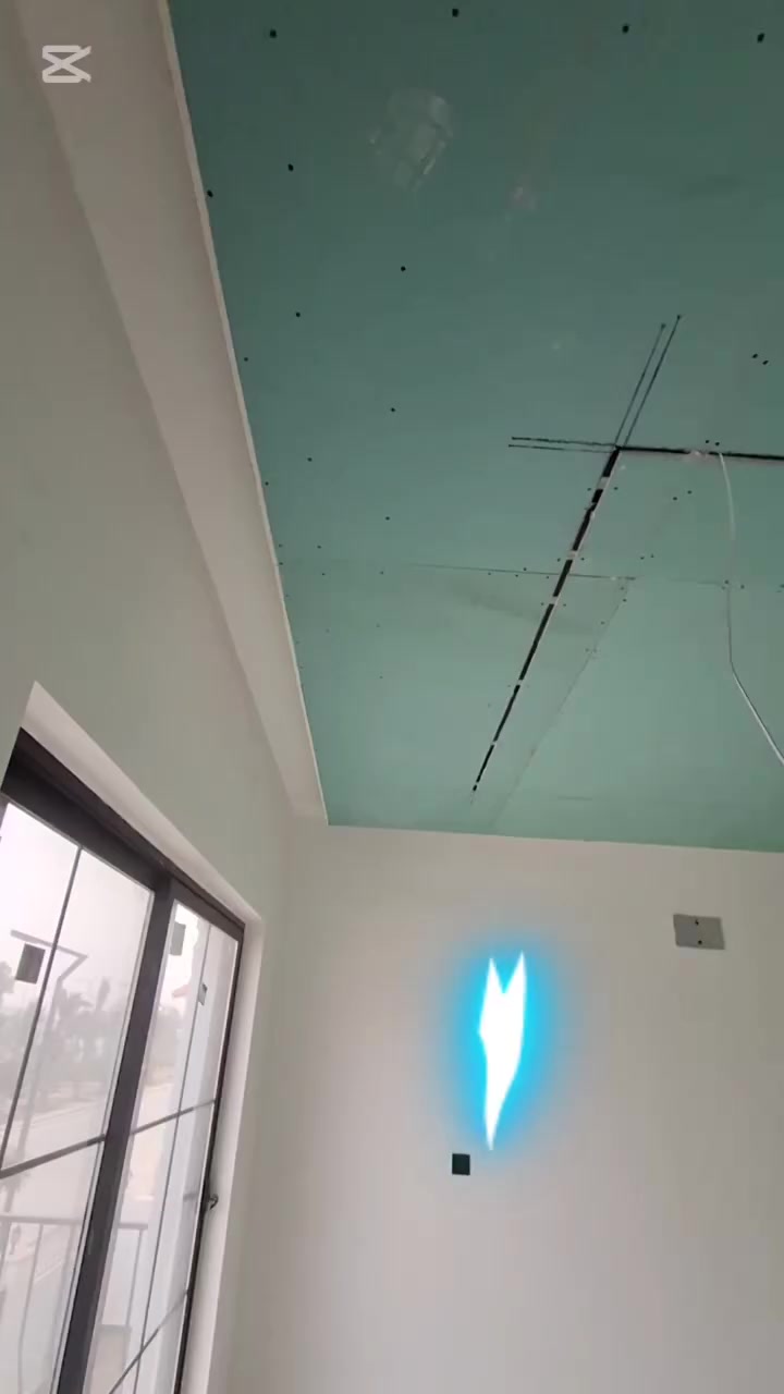 للبساطة سر الفخامة: في المساحات الصغيرة، ابتعد عن التصاميم المعقدة والكثيرة الطبقات؛ "الأقل هو الأك ***********
