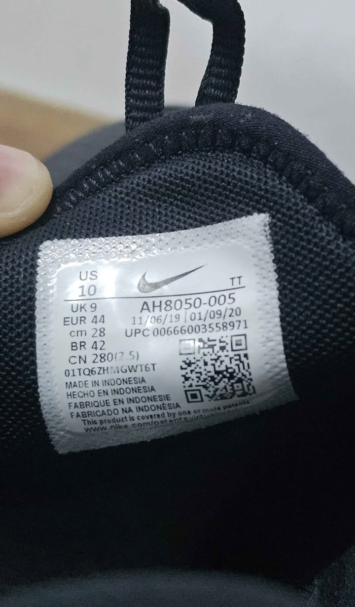 Nike air 270 c orginal 
Size44
Cm 28
نایکی ئایەری ٢٧٠ س 
قیاس٤٤
٢٨سم
کەم بەکارهاتوو وەک لۆک وایە السليمانية, العراق


**إذا كنت صاحب هذا الإعلان وتريد حذفه لأي سبب، رجاءا أرسل رسالة إلى الدعم الفني**
