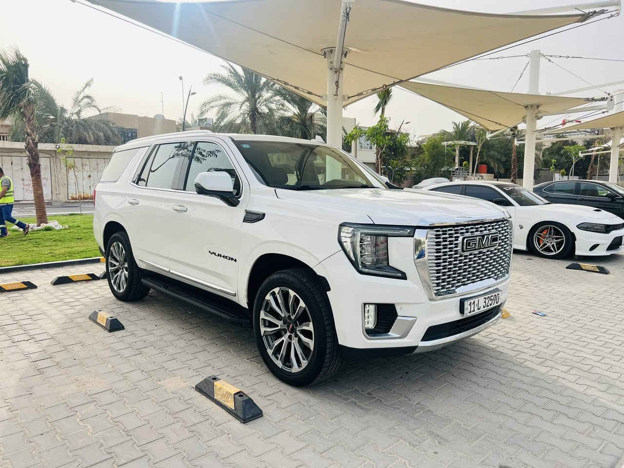 جمسي يوكن SLT 2022 مكينة 5300
- وارد كندي

￼فول مواصفات اعلى فئة

• الموديل: 2022.

• اللون: أبيض صدفي (بترة).

• الحالة: وارد كندي، الحادث (بنيد فقط) بدون إيرباك، 

وبدون تبديل اي قطعة  فقط بنيد بي ضرر بل بداية ومبدل جي ام 

السيارة جاهزة، جديدة، وبحالة الوكالة.

• الضمان: كفالة تامة من الضربة، التبديل، الصبغ، البارد، 

• المكانيك: حدادية 100%، تبريد وتدفئة وكافة 

مكينة كير بلاد بدون فتح اي قطعة

الكهربائيات تعمل بكفاءة عالية بدون أي نقص، تخم تاير جديد.

• المواصفات (أعلى فئة - فول مواصفات 1/1):

• فتحة سقف بانوراما.

• كراسي (كشنات) جلد مع ميزة التدفئة والتبريد.

• ستيرن كهرباء.

• خمس كاميرات (نظام رؤية 360 درجة).

• رادارات (أمامية، خلفية، وجانبية).

• نظام تحديد المسار والنقطة العمياء.

• حساسات أمامية وخلفية.

• كراسي خلفية كهرباء + صندوق كهرباء.

.تعتيم مري جانبي وصطي 

.توقف ذاتي 

.

• بالإضافة إلى العديد من المواصفات الأخرى.

• الأوراق الرسمية: رقم بغداد (ألماني جديد) باسمي، 

جاهزة للتحويل مباشرة، وبدون أي غرامات.

• السعر: 440 ورقة 

• العنوان: البصرة - دور النفط.

• للتواصل: *********** (يرجى الاتصال مباشرة، لا يتم التواصل عبر الإنترنت).
