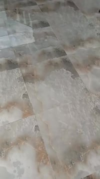 يتوفر كادر عمل متفرق لجلي كافة انواع الكاشي والسيراميك والبورسلين والم...