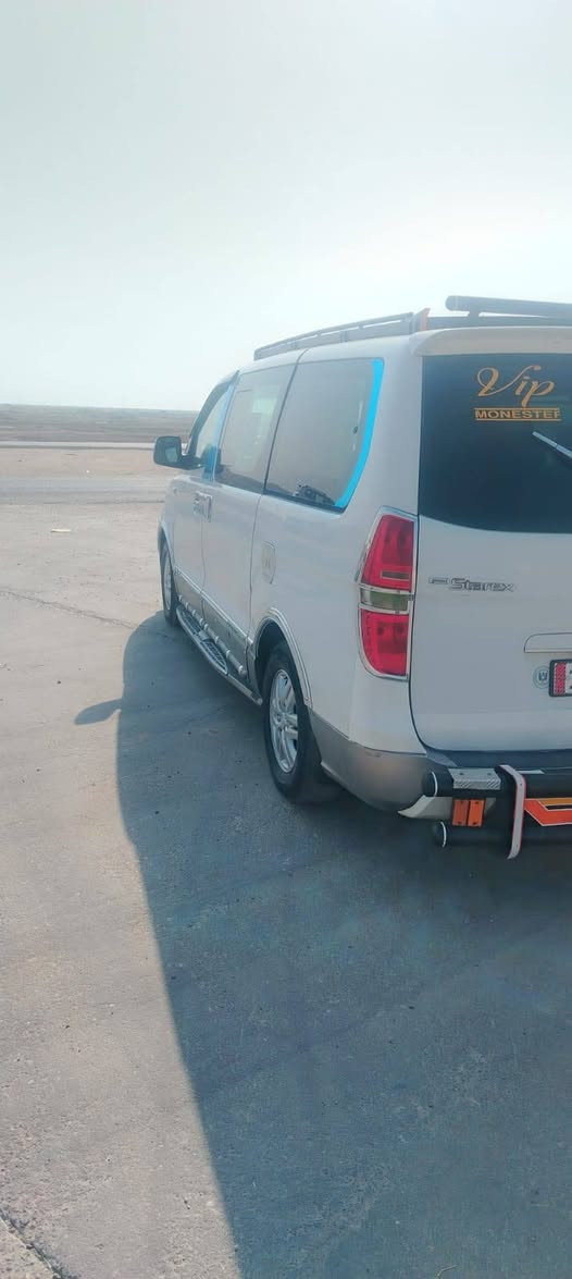 ستاركس للبيع
2015اصل فول مواصفات 
محرك سبلاين 
رقم نكليزي 
باسمي مصفره من كلشي 
حداديه تبريد ثلج جاهزه من كلشي 
بيها جاملغ امامي مبدل بكوريا فقط 
وكفاله بل عراق 
العنوان البصره
للاتصال
***********
