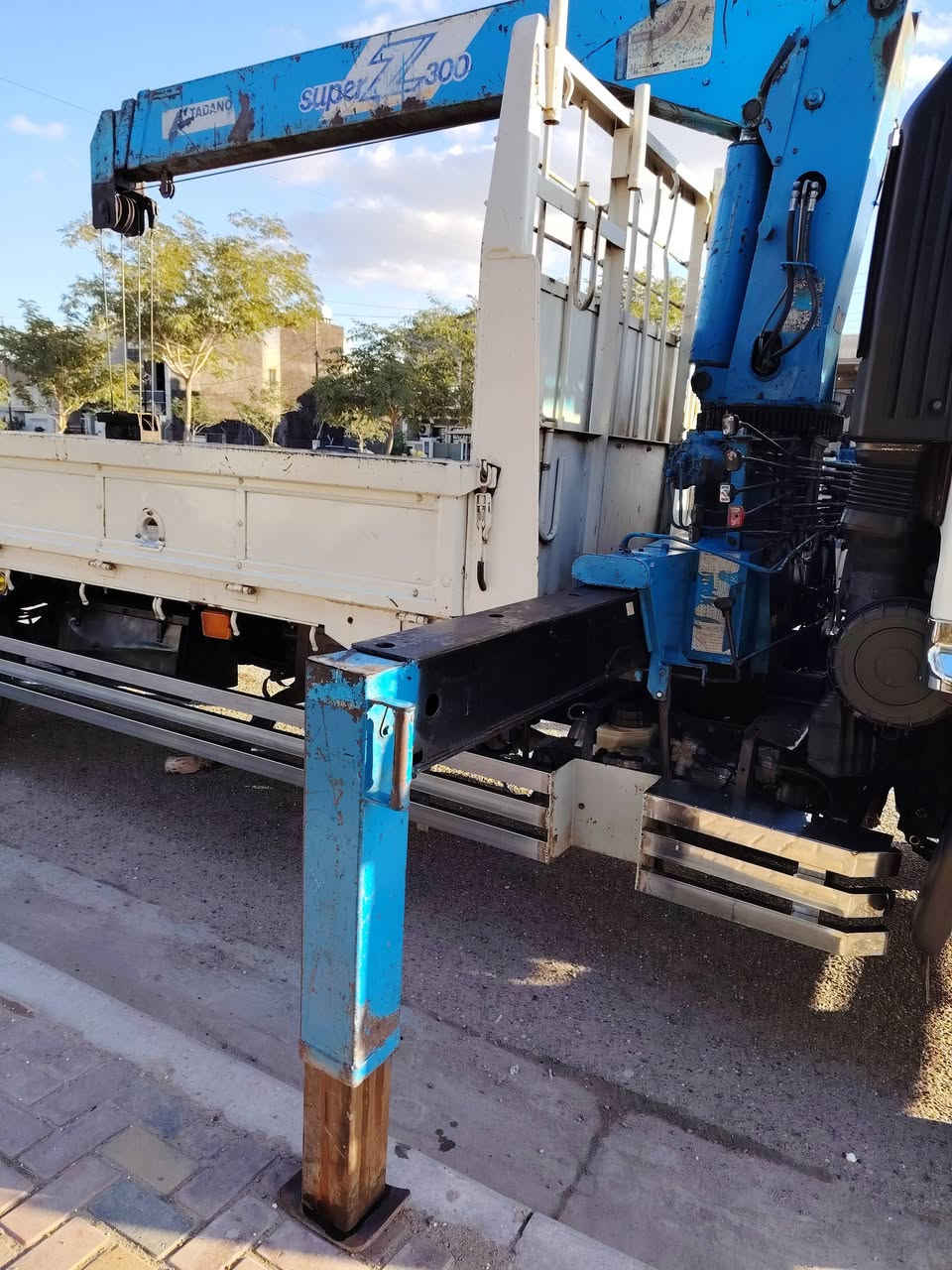 السلام عليكم
هينو كرين موديل 2003 بسمي سنويه لل
28 مكينه 80فول عادي سته سلندر كرين مخالف سلايتين سياره جاهزه للشغل للاستفسار ***********
