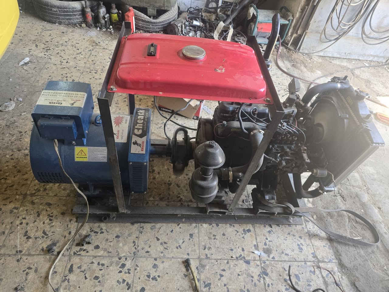 السلام عليكم مولده كابوته اربعه سلندر 10KV صرف الكاز كل ساعه لتر مكانهه بلكوت للاتصال ***********
