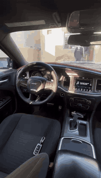 سلام عليكم جارجر للبيع سياره جديده ماشيه 72 الف  موديل  19 اصل سياره جيتي ولي جاني جيتي يعرف  مواصفاته ماكني العماره  رقم تليفون *********** سعره 190 وبيه مجال
