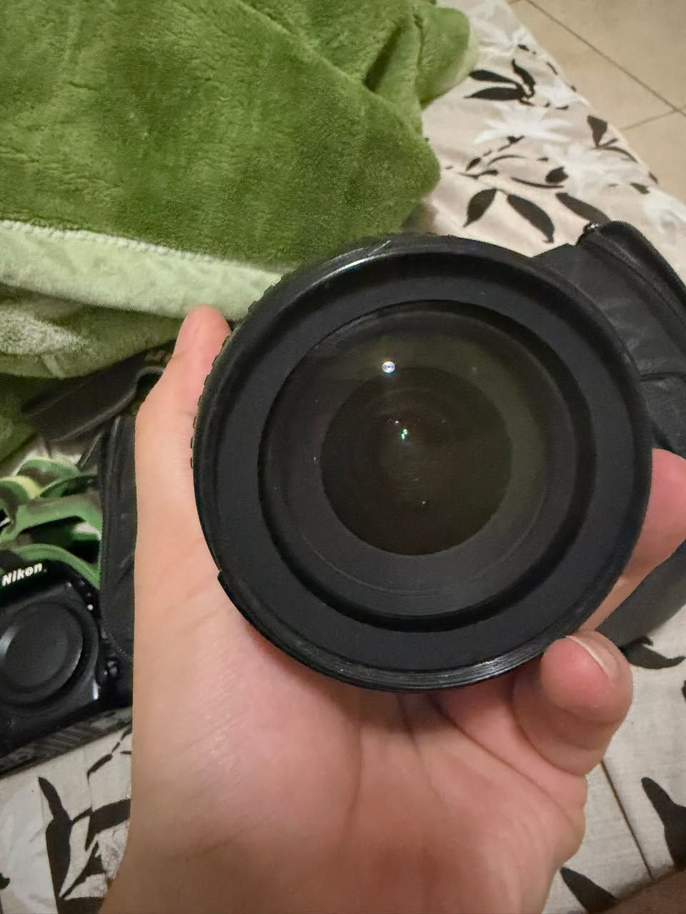 نيكون d7200 للبيع مستعجل  مكاني بغداد الكريعات
***********
