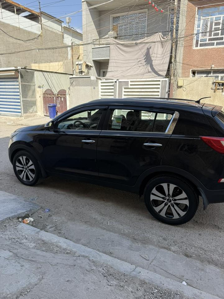 السلام عليكم
سبورتج 2011  خليجي 
محرك ٢٠٠٠ دوش 
مكفوله من الصبغ والتبديل  
السيارة نضيفة 

فول موصفات عدا البصمة 

مري شفط

كامرة خلفية 

كرسي جلد شاشة 

حساسات

بانوراما 
تبريد ابيانو كراسي كهرباء
كير ومحرك و صدر الحمد لله ممتازات  السيارة ماشيه147 km
السيارة بسمي 
السونار داخل المنشور
غير متواجد ع الفيس
السعر 135
رقم ***********
