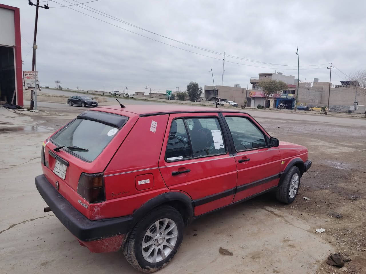 سياره كولف موديل 91محرك جيته سياره نظيفه جدا كولشي مابي شرط بدون ضربه سنويه منتهي بي دفتر بنزين كهربائية كلها شغال تخم صدر جديد سعر 21وبي مجال بسيط عنوان كركوك رقم هاتف ***********
