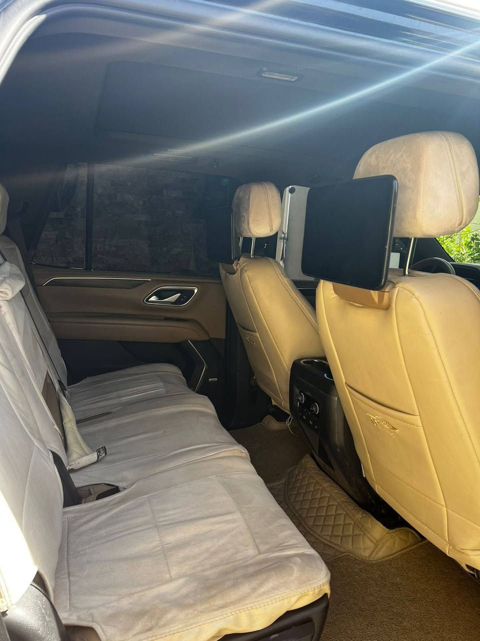 تاهو ٢٠٢٢برايمرفوول مواصفات بنوراما ٥كامرات جكات داخل حمصي وكالة المنصور مكفوله كفاله عامه من البارد والصبغ والشخط ماشيه ٦٨الف حقيقي تخم تاير وصيانه بالشركه قم اربيل تحويل مباشر المكان فلوجه الاتصال ***********
