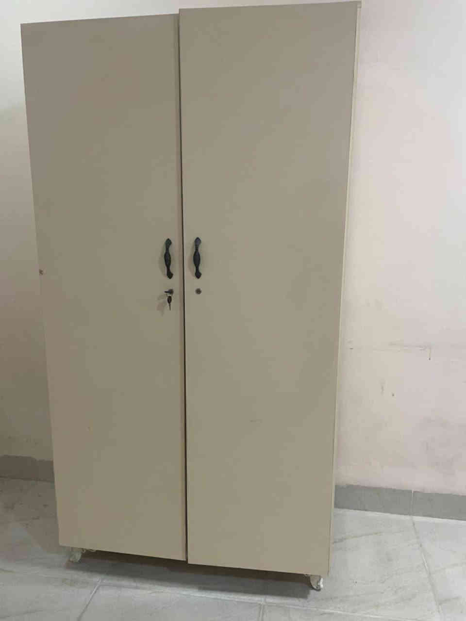 غرفه نفر 3قطع تفصال حطاطه تركي مستخدم أقل شهر اي عيب مابيه شرط نضافه السعر 200 بيه مجال بسيط العنوان كركوك حي العروبه قرب جامع الامام علي واتساب ***********
