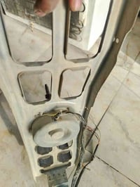 فان قطعه خارجيه طنين توسوت غاز ٤١٠ للبيع شغال هوه وقاعدهه ٤٠  الف ٠٧٧٥...