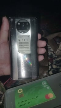 بوكو اكس ثري برو • موبايل