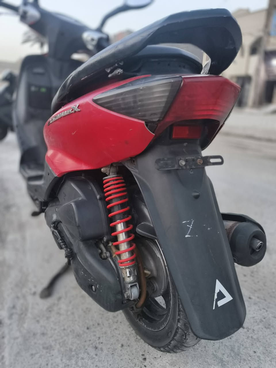 سكنس مكفول شرط مكاني مدينه الصدر سعر ٧٠٠وبيهه مجال رقمي ***********
