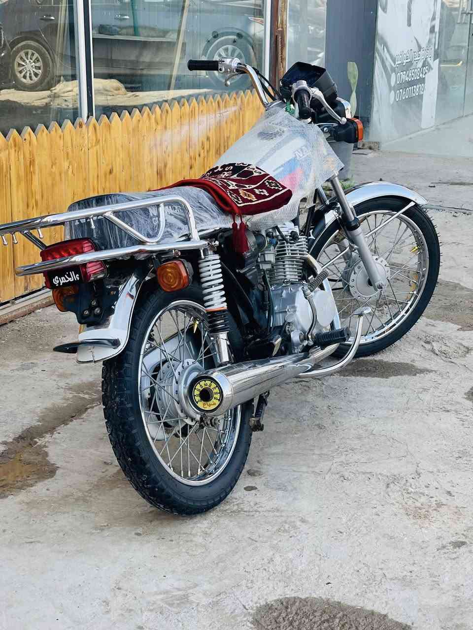 السلام عليكم نامه متياز مديل ٢٥ اوراق سكنر مكينه مامفتوحه غراض كله اصلي بس شاصي ومكينه متياز شراي تعال خاص او اتصل السعر ٦٥٠ وبيه مجال***********
