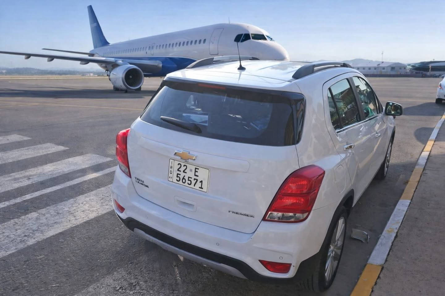 Chevrolet Trax 2019 Premier
- وارد شركة المنصور
- فئة  Premier أعلى فئة
- محرك ٤ سلندر ١٨٠٠
- بصمة
- أضواء Auto
- أضواء LED أمامي + كاشفات ضباب أمامية و خلفية
- شاشة معلومات في ال (Dashboard)
- شاشه وسطية كبيرة
- كاميرا خلفية
- حساسات خلفية
- مثبت سرعة
-  تحكم ستيرن جهتين
-  نظام تحكم بلوتوث مع ٦ سماعات وكذلك AUX USB
- سقف سلايد
-  كشن السائق كهرباء
-  ٦ وسائد امان ( ايرباكات )
- مراقبة ضغط الهواء ب ٤ تايرات
- رقم أربيل جديد
-  سنوية جديدة صالحة حتى ٢٠٣٠
عنواني بغداد المنصور 
- لون أبيض
- ماشية ١٥٢ ألف كم
للاستفسار اتصل او واتساب 
***********
