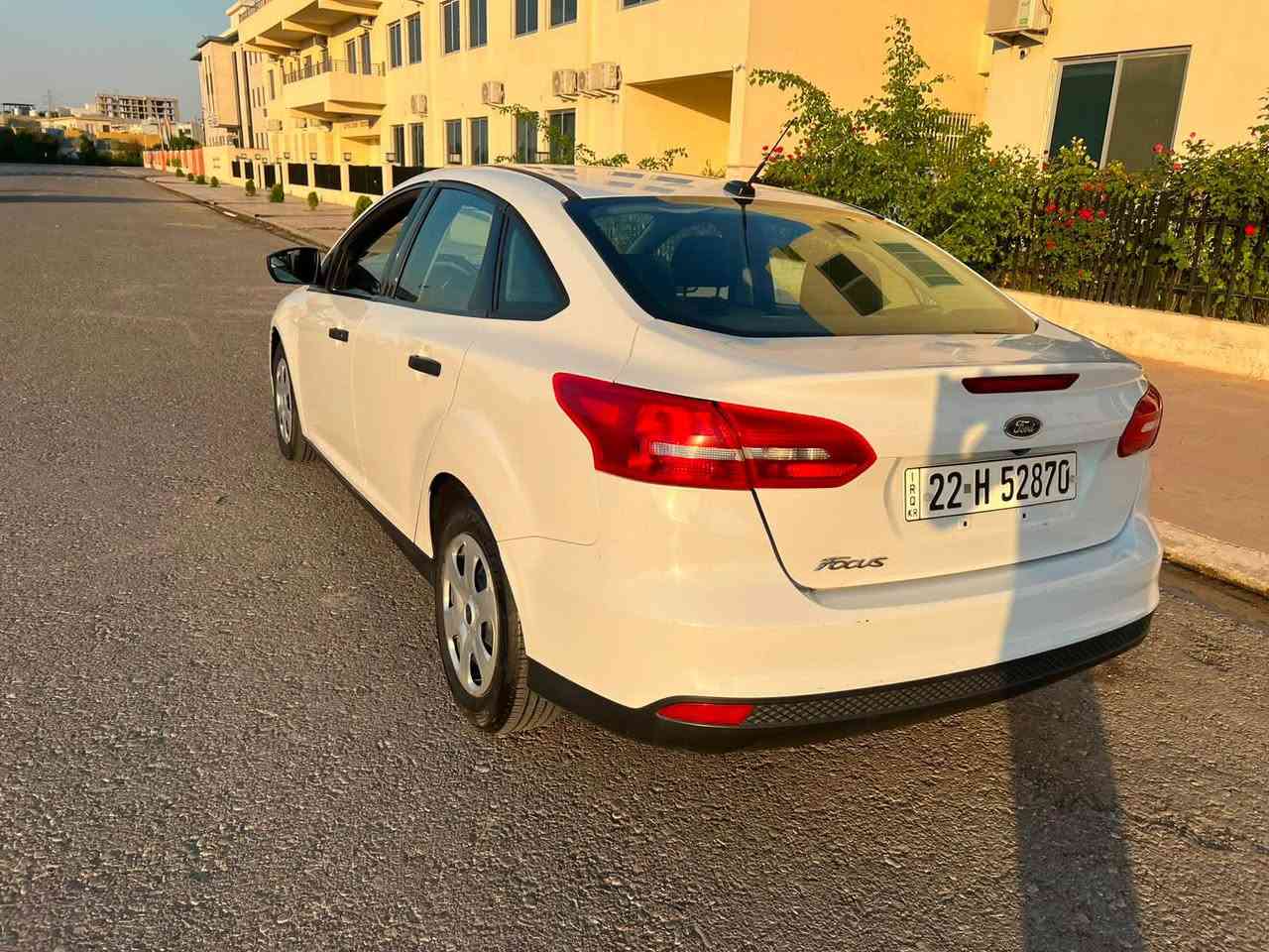 فورد فوكس ٢٠١٧ S 
دوو پارچةي بوياغة   بونيت و چاملغي سةكن 
بةبي ژوري بةبي ارباك 
پشتو پيشي كةپسة 
هةموو شتي تازةية يةك ديناري مةسروف تيدا نية 
سةنةوي تازةية 
گير و مةكينةي بةشةرتة  چركةي تيدا نية 
سعري ٨٢$ و كةمةك كةجال 
***********
*********** أربيل, العراق
