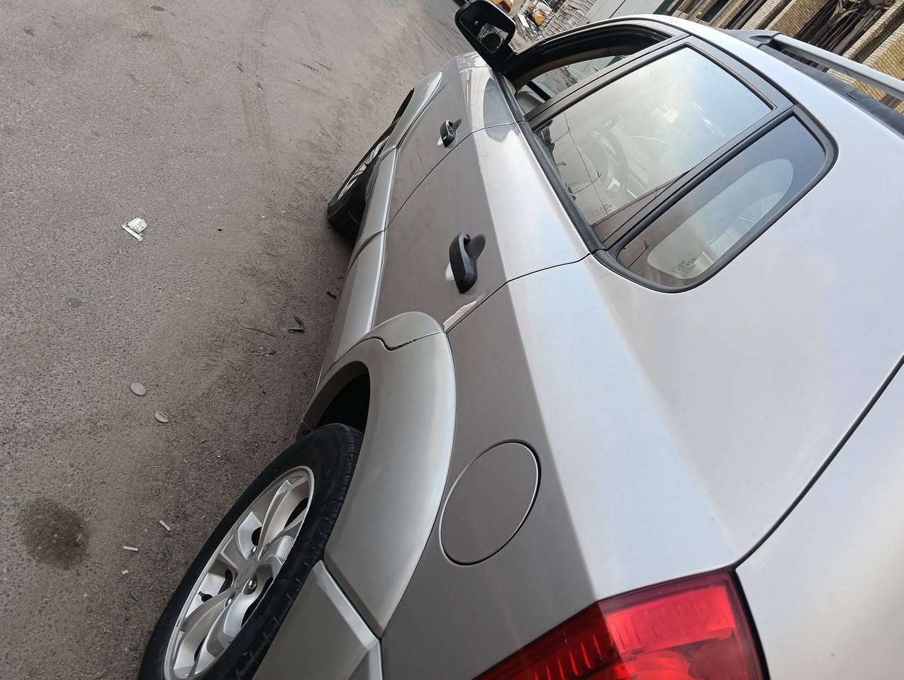 توسان2009خليجي  محرك2000 مكفوله  من ضربه وصبغ جاهزه سيارة من جميع نواحي  سعر95
***********
