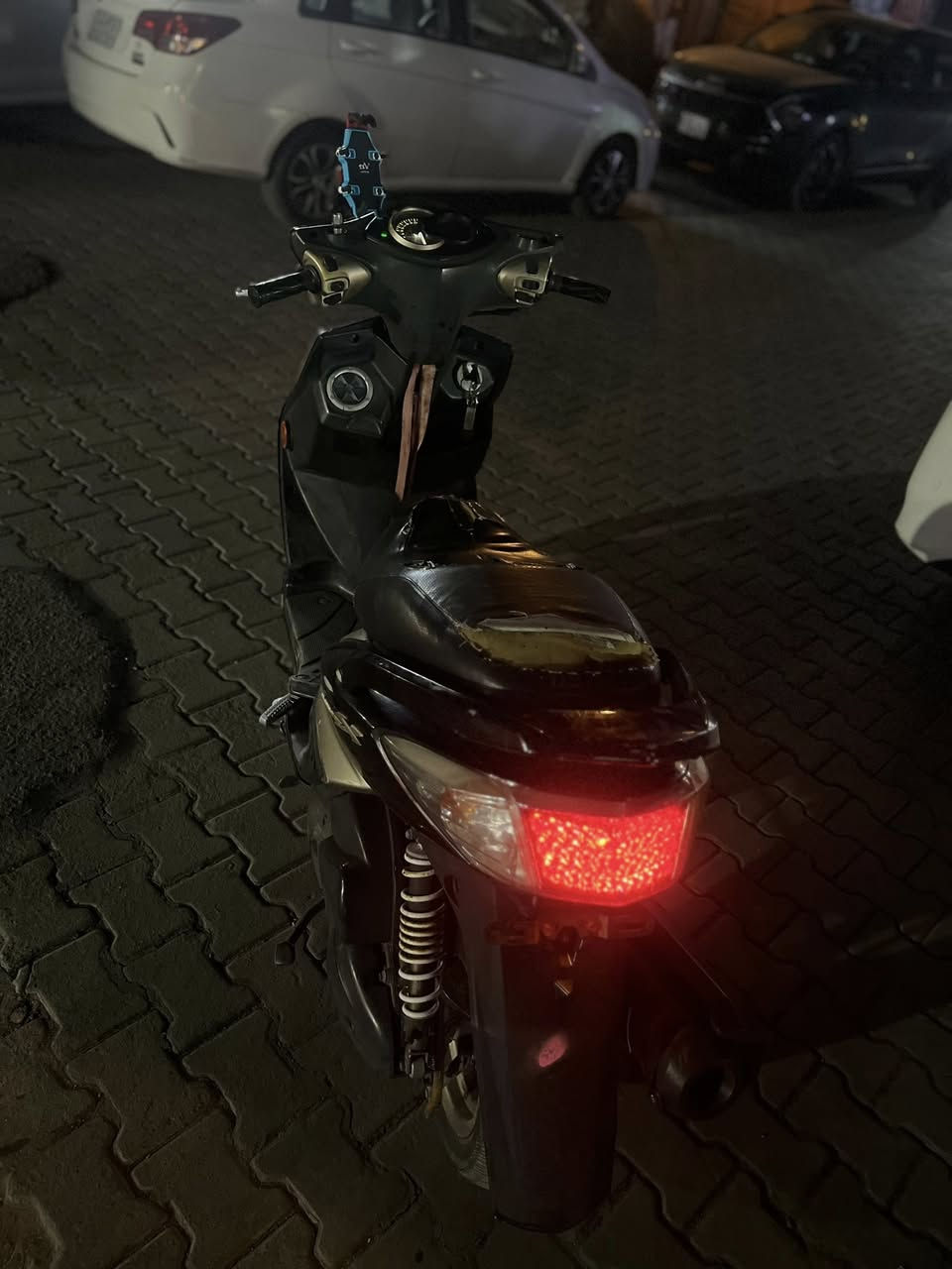 سلام عليكم  سكنس فحل نوزل بكلايت لد دراجه كفالة عامه مكينه متسمع صوتها معروضه 950وبيها مجال مكاني بغداد الاعضمية ***********
