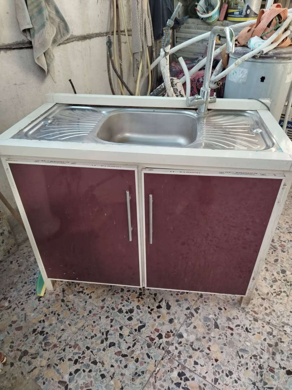 سنك نضيف بدون ضرر للبيع + ملحق ولسنك بي خلاط سعرهن 60 الف  مكاني بغداد مدينه الصدر ***********
