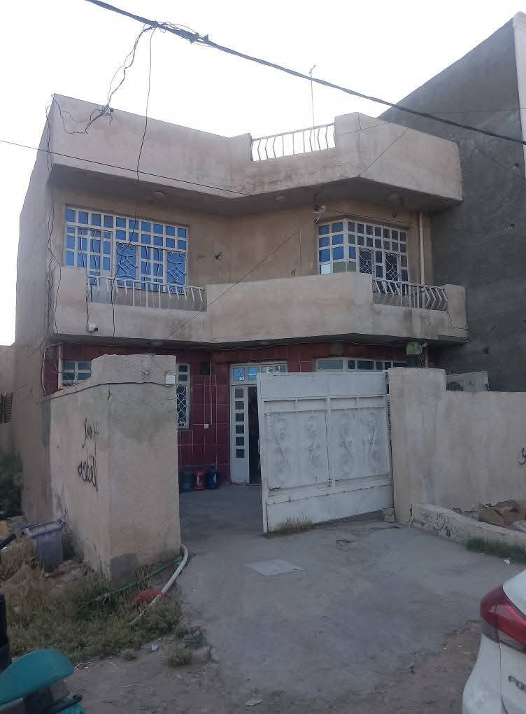 السلام عليكم / بيت للبيع الغزاليه الهياكل البحيره خلف جامع ام القرى  مساحة الدار  150 متر الواجه 7 ونص نزال 20  تصميم البيت / مطبخ / صاله خطار /  ثلاث غرف نوم وحده جوه وثنين فوك / صحيات  البيت جدأ نضيف خير من الله  للاستفسار *********** بي واتساب
***********
