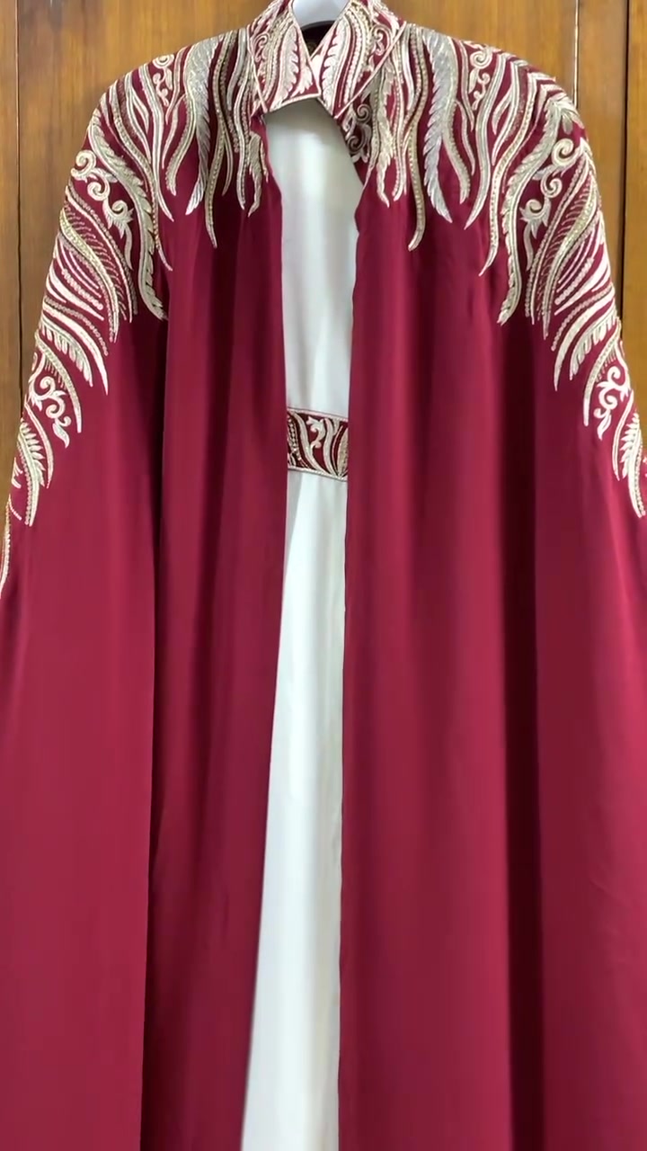 السلام عليكم … عندي هذا البشت للبيع سعره٥٠ الف ، نظيف جداً الله شاهد ومبين بالفديو..قياس ٤٨ ويلبس ٤٦


**إذا كنت صاحب هذا الإعلان وتريد حذفه لأي سبب، رجاءا أرسل رسالة إلى الدعم الفني**