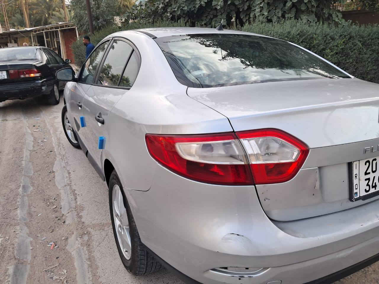 السلام عليكم رينو فلوانس 2013  رقم ديالى مشروع وطني الجديد سياره حلوه تخم تاير جديد.  للاستفسار الاتصال على الرقم ***********
السعر 55 وبيه مجال...
