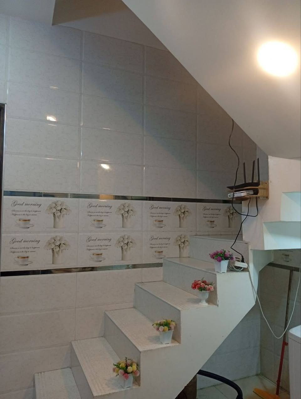 بيت 50متر استقبال وغرفتين ومطبخ وحمام 2 قرب جامع الملك القدوس للاستفسار الاتصال على الرقم واتساب 
***********
