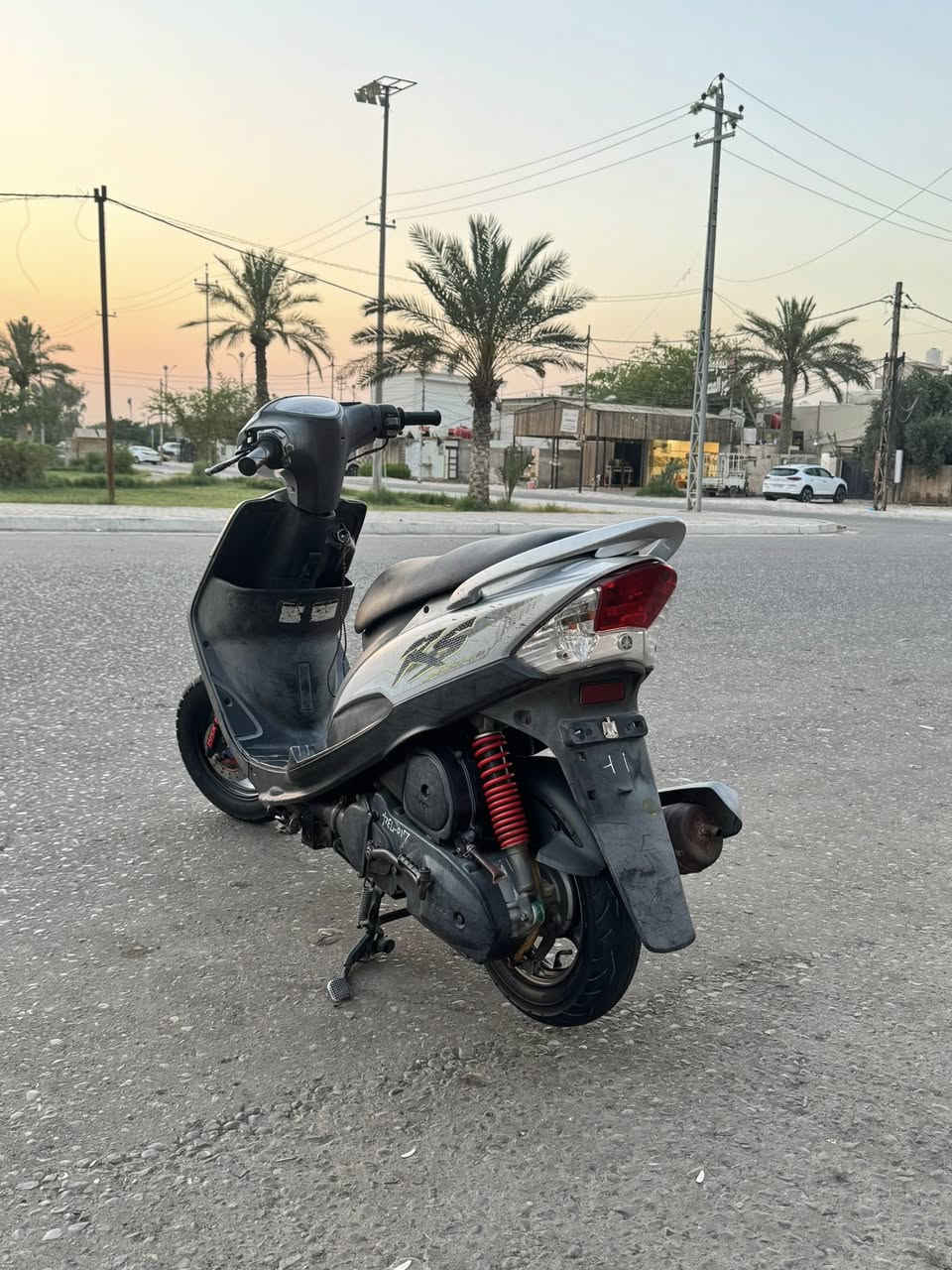السلام عليكم حبايبنا دراجة ماكس عدلة رمبة وصل معرض بيها صارلها اشهر من نازله كلشي شغال شلعتها ولمعدل تجي وتشوفهن الدراجة بيها27 ختم ويه المحرك ولشاصي على وضع البلاد


**إذا كنت صاحب هذا الإعلان وتريد حذفه لأي سبب، رجاءا أرسل رسالة إلى الدعم الفني**
